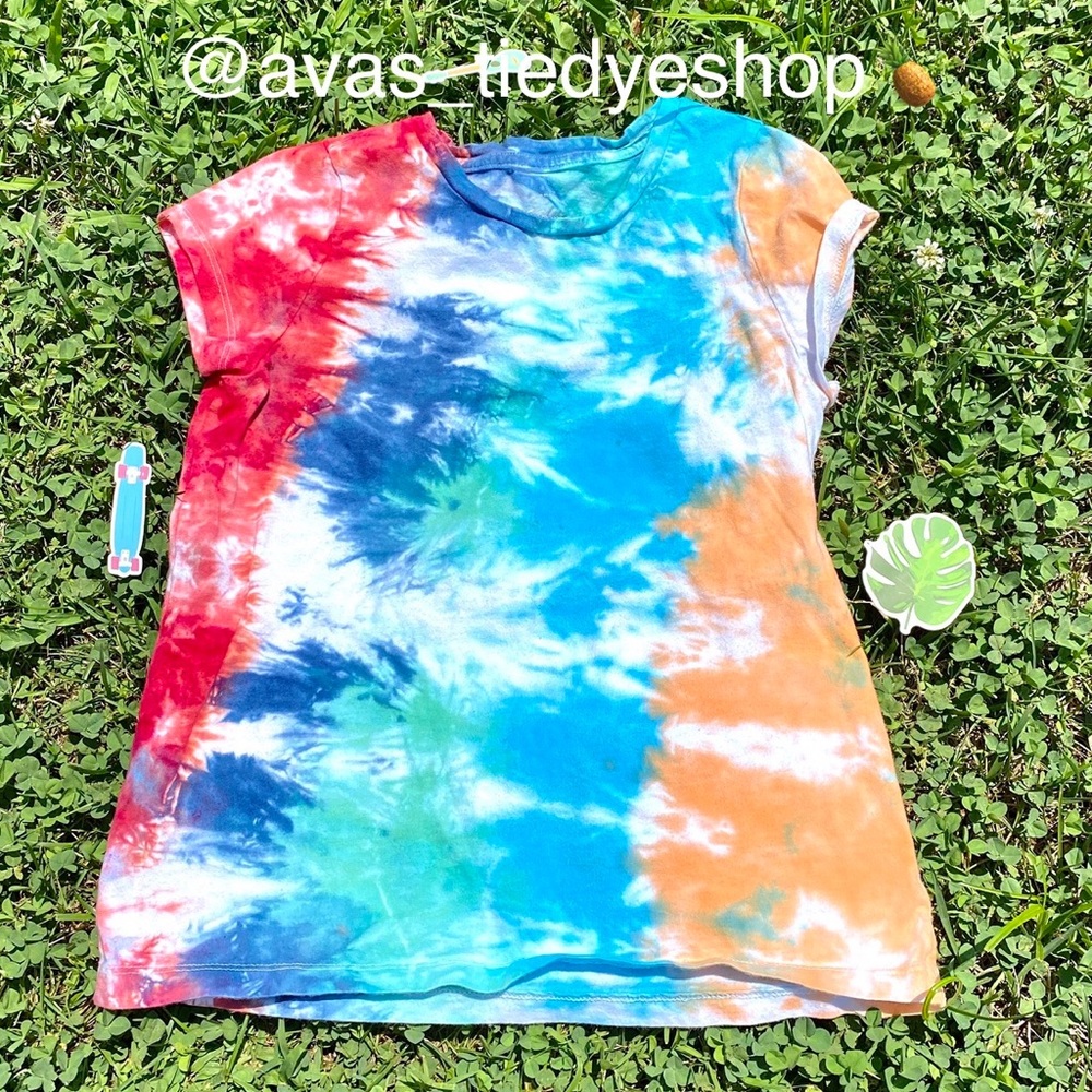 🍍•tie dye tee•🍍